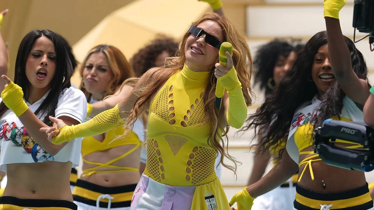 Shakira’nın Dünya Kupası performansı tartışma yarattı: Shakira mı yoksa dublorü mü?