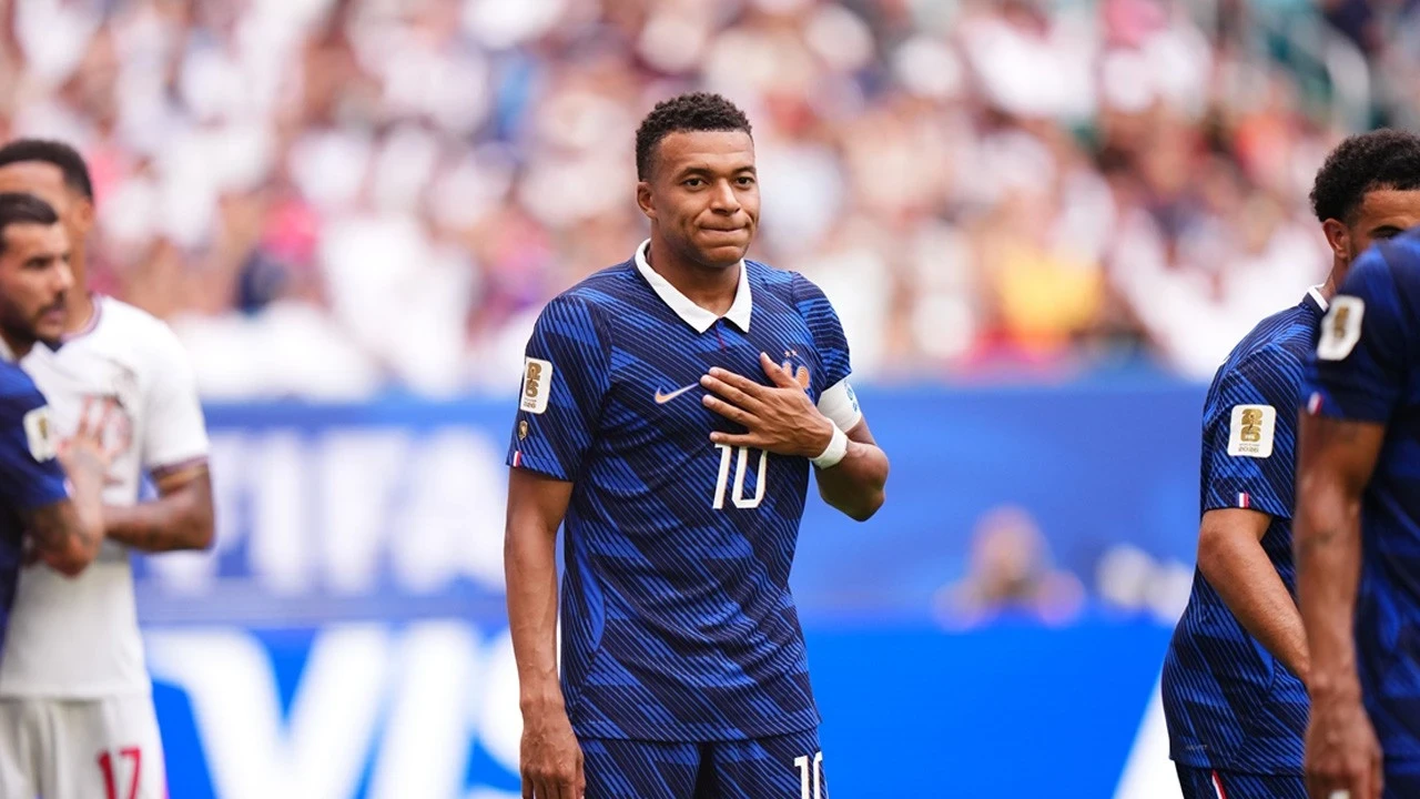 Tarihe geçti: Kylian Mbappe, Lionel Messi'yi geride bıraktı