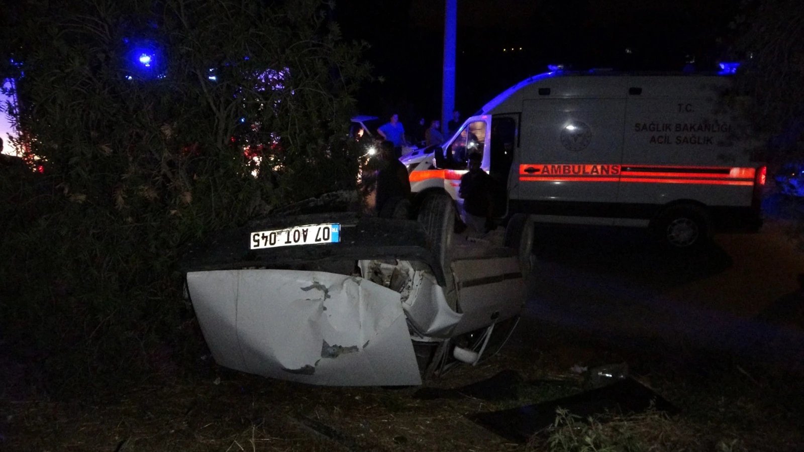 Pehlivanın kullandığı otomobil takla attı: 4 yaralı