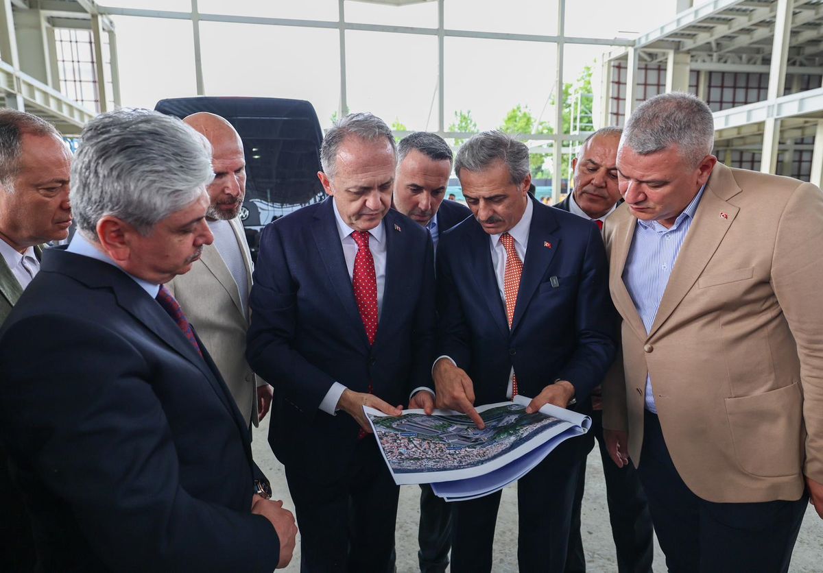 Bakan Yardımcısı Yazgı 'Recep Tayyip Erdoğan Kampüsü'nde incelemelerde bulundu