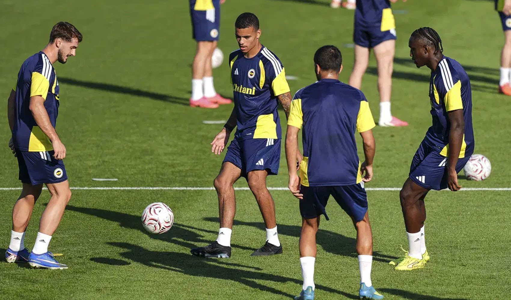 Fenerbahçe’de Gornik Zabrze maçı öncesi sakatlık! Kadrodan çıkarıldı…