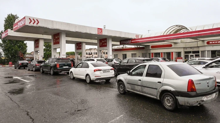 Rusya ve Ukrayna’da günlük hayat cepheye ayarlı
