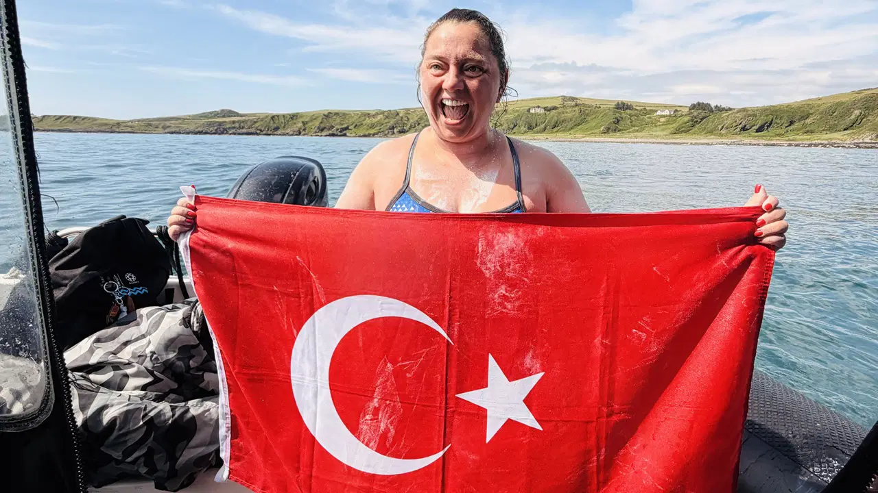 Melisa Uluarslan, Kuzey Kanalı'nı geçen 3. Türk kadın sporcu oldu