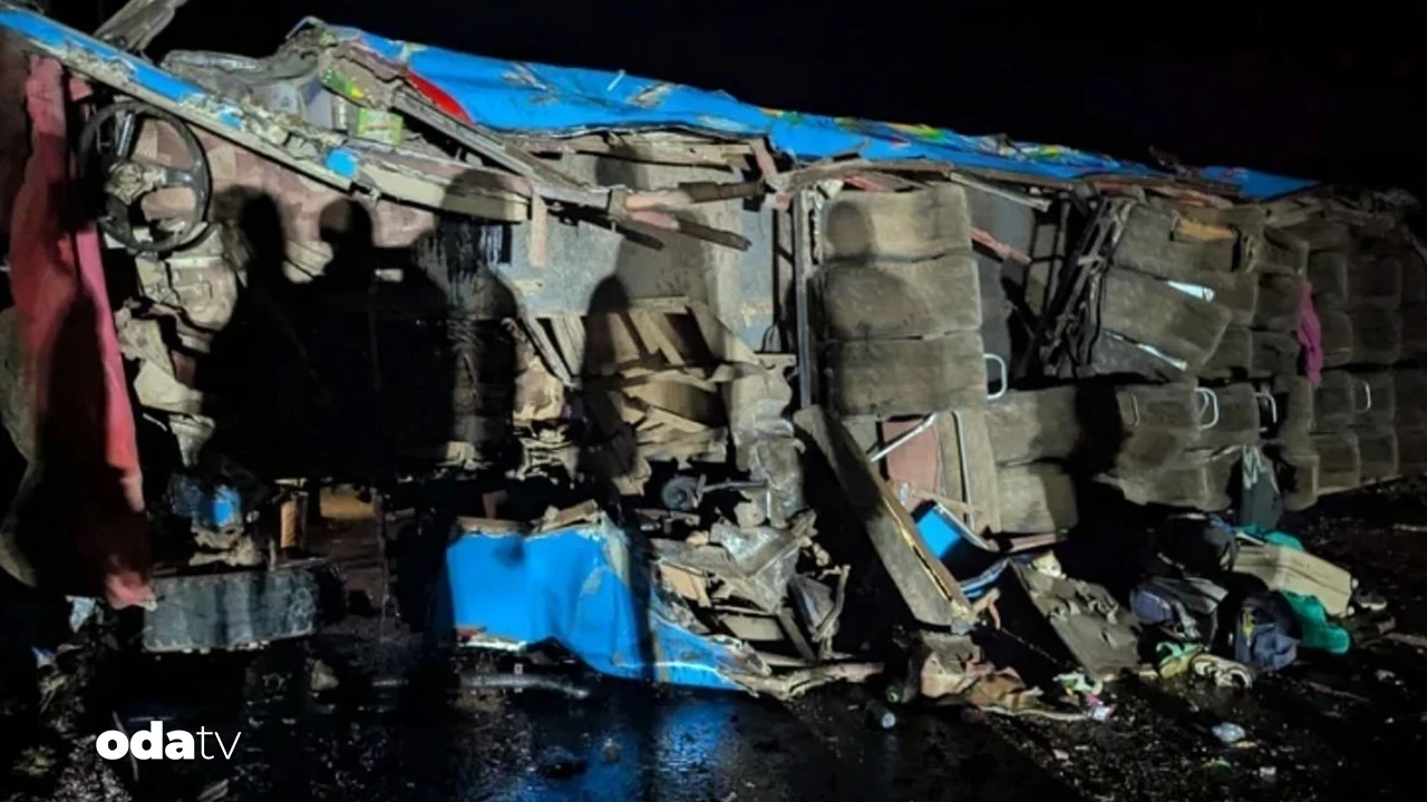 Uganda'da otobüs faciası: 21 kişi hayatını kaybetti
