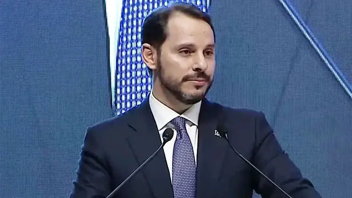 Berat Albayrak 15 Temmuz gecesi yaşananları anlattı: Uçağımızdaki pilotlardan biri FETÖ'cüydü