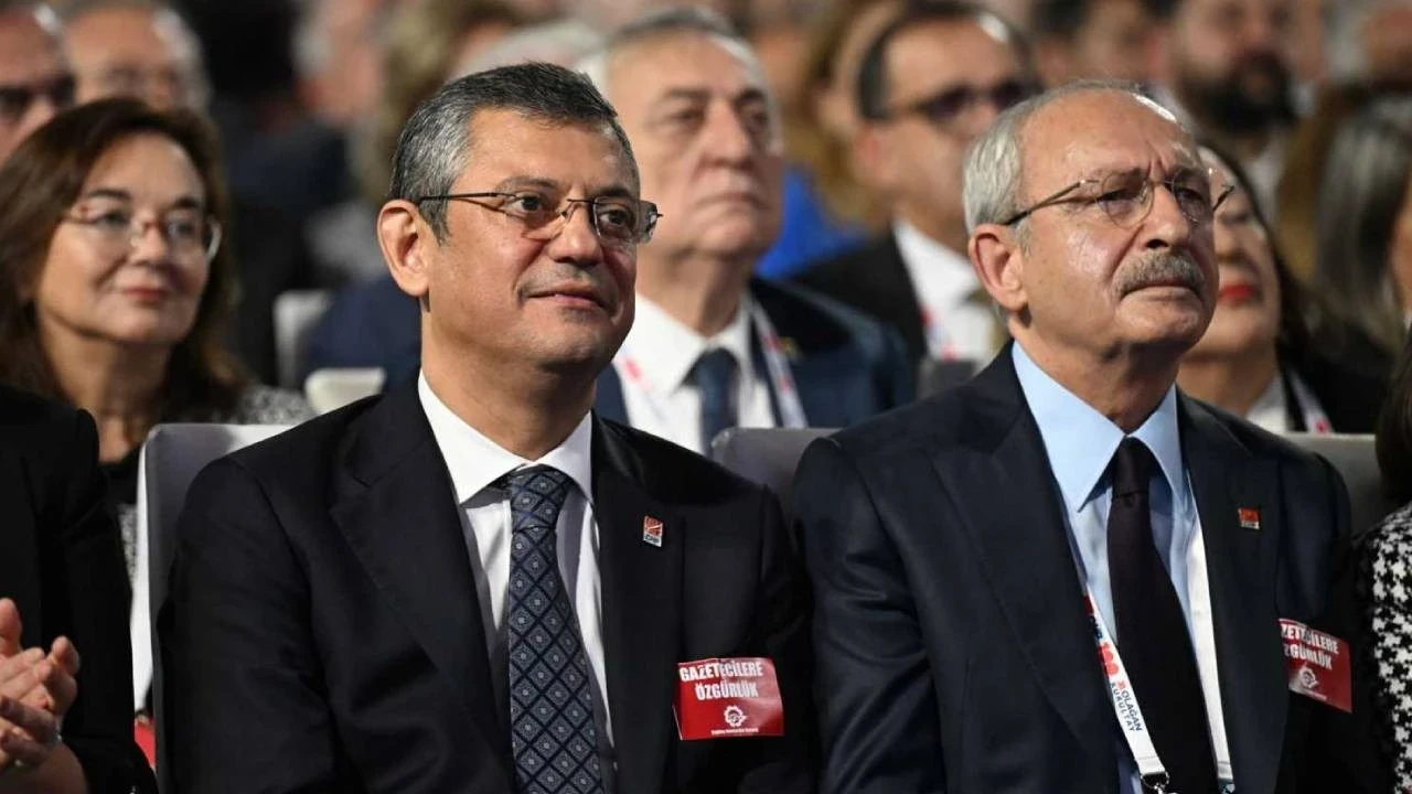 CHP'de kürsü savaşı! Kılıçdaroğlu pas geçti, Özel hamlesini yaptı