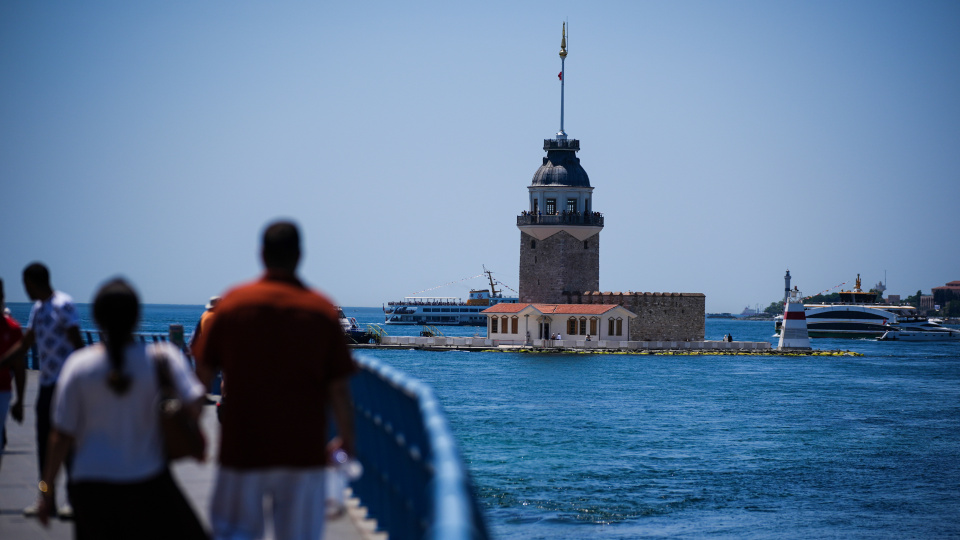 Çarşamba alarmı! İstanbul'da yarın hissedilen sıcaklığın 40 dereceyi bulması bekleniyor!