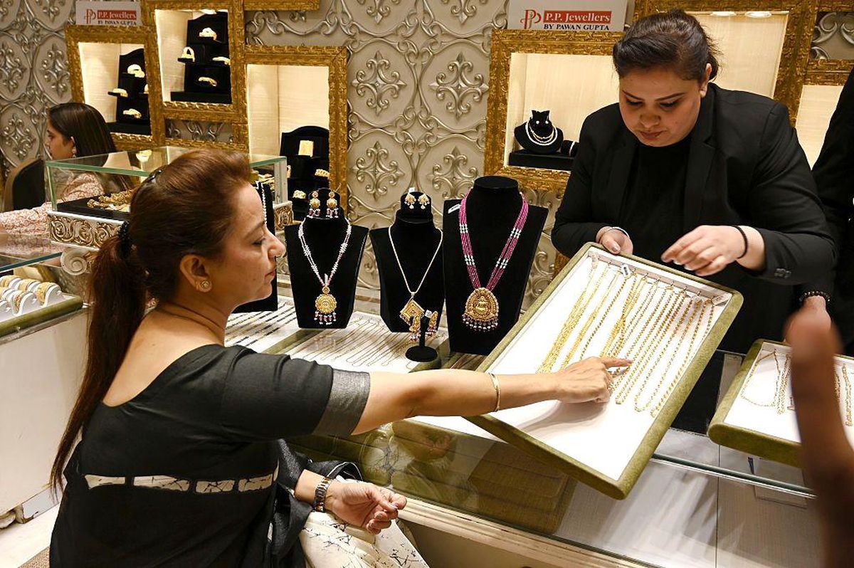 Altın fiyatları Ortadoğu'da artan gerilime rağmen neden düşüyor?