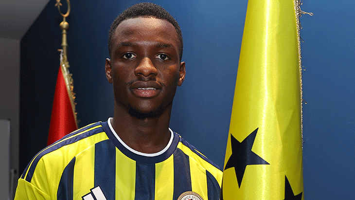 Amara Diouf, Fenerbahçe'ye 5 yıllık imzayı attı