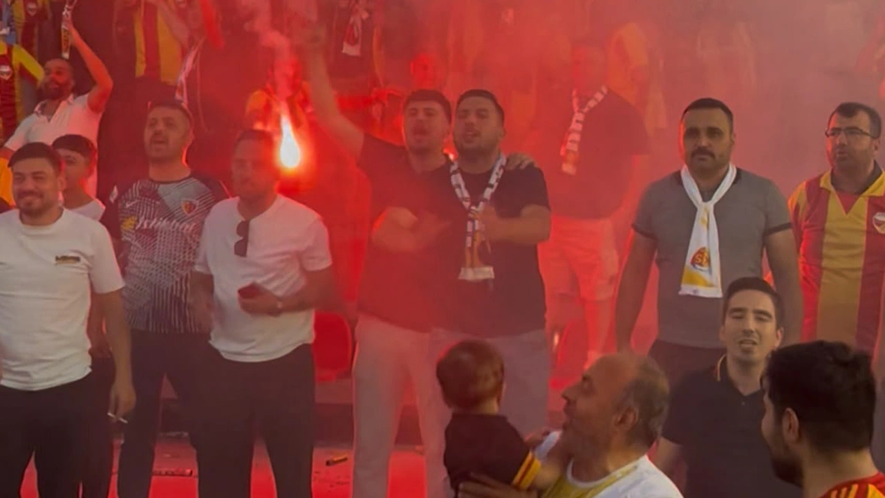 11 yıl sonra Süper Lig'den düşüp çılgınca kutlama yaptılar