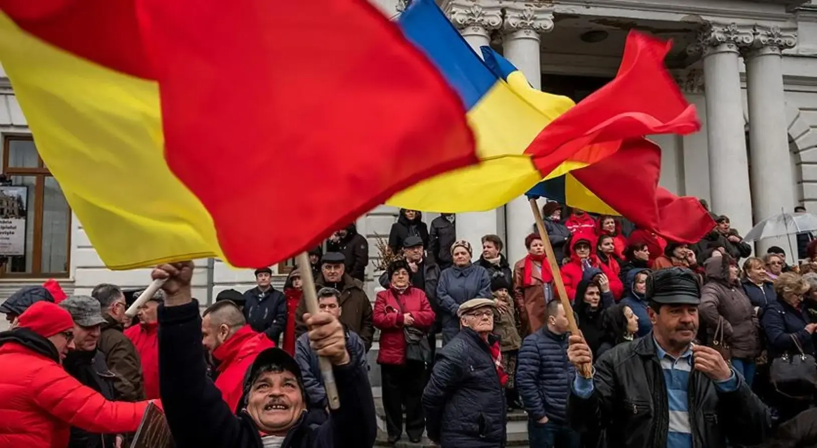 Romanya’da kritik süreç! Cumhurbaşkanı Dan yeni adayını açıkladı