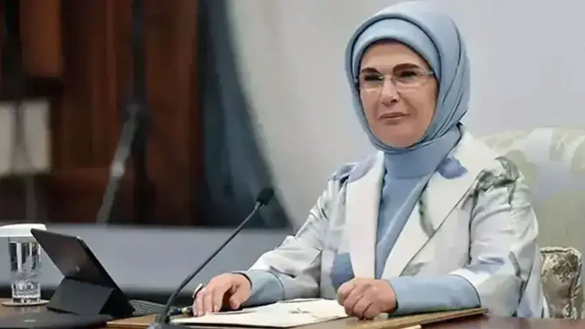Emine Erdoğan YKS'ye girecek öğrencilere başarılar diledi