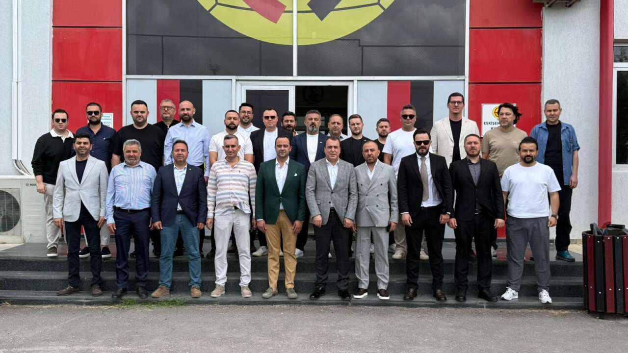 MHP'den Eskişehirspor'a 61. kuruluş yıldönümünde ziyaret