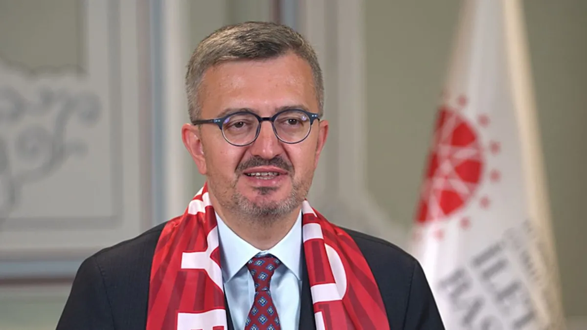 İletişim Başkanı Burhanettin Duran'dan A Milli Futbol Takımı'na destek mesajı!