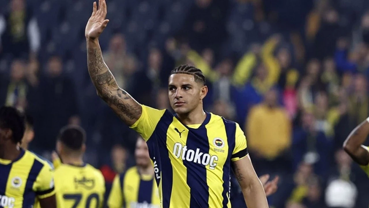 Fenerbahçe'den ayrılacak Carlos hakkında sıcak gelişme! Resmen bitirdiler