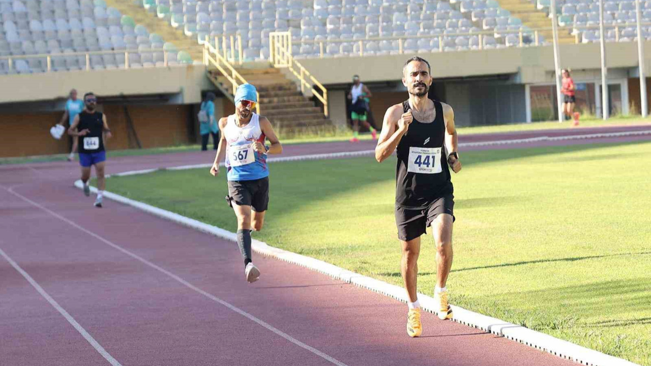 Denizlili master atletler, İzmir’den 9 madalya ile döndü