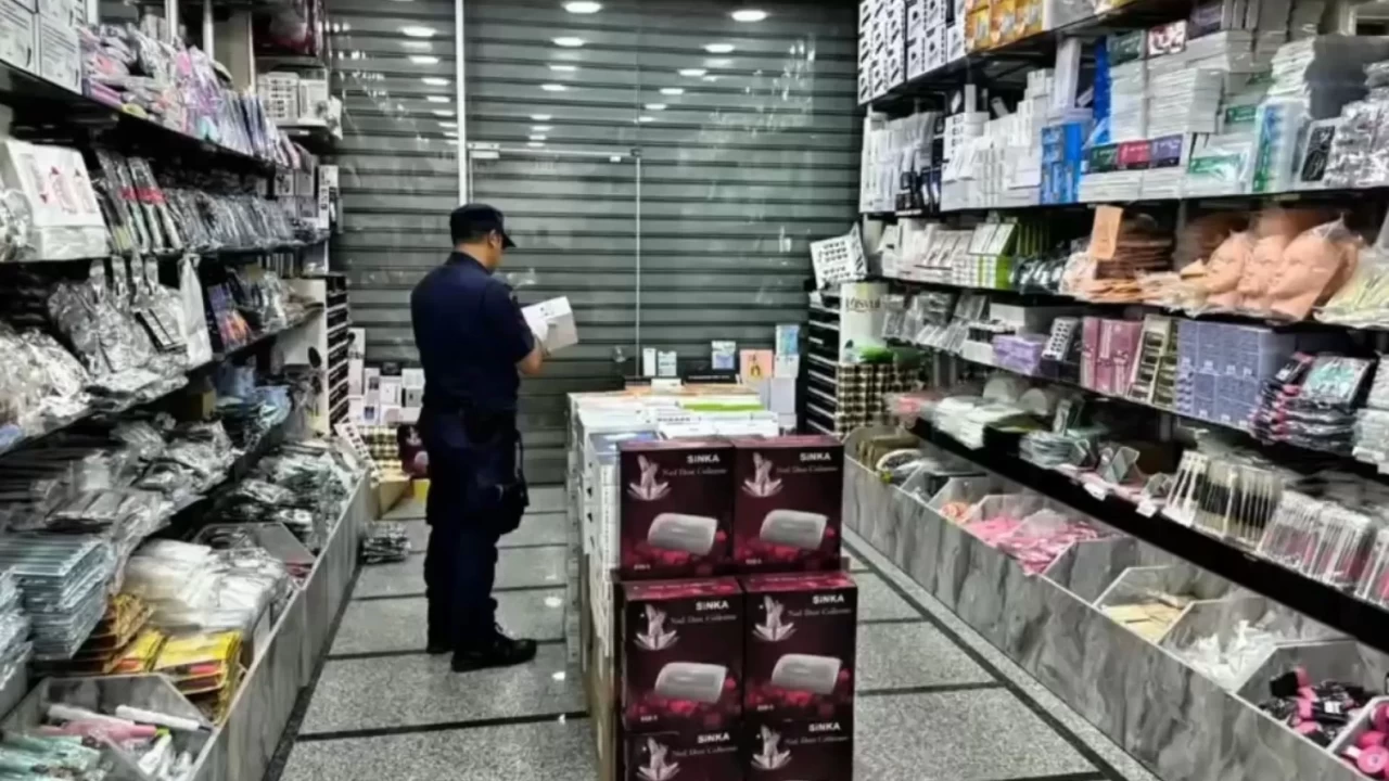 4 ilde kaçakçılara ağır darbe vuruldu: 22 şüpheli gözaltında, binlerce kaçak ürün ele geçirildi!