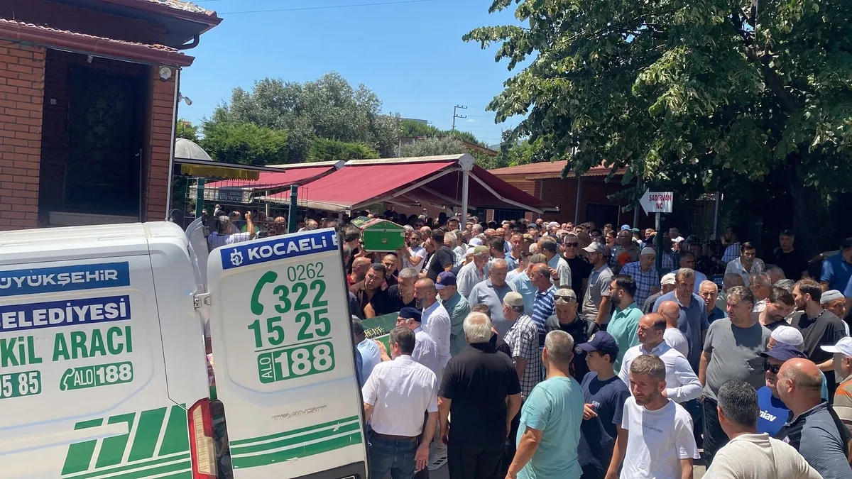 Tatil hayalleri yarım kaldı! Anne ve kızı yan yana toprağa verildi