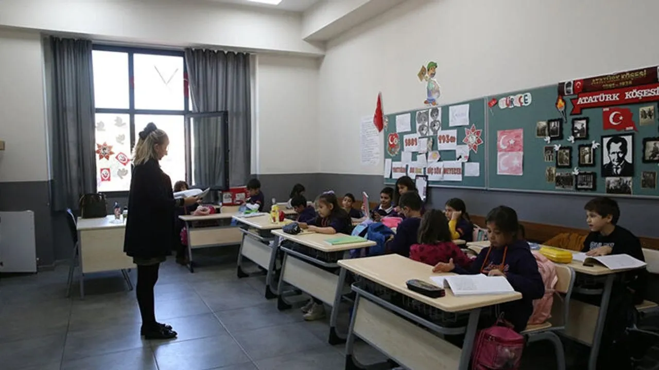 19 Haziran okullar tatil mi, yaz tatili erkene mi çekildi? MEB tatil takvimi 2026