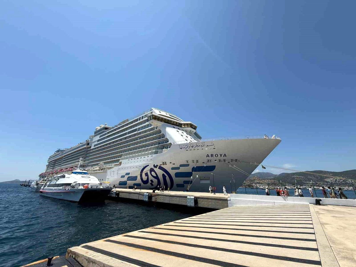 Bodrum'a 2 bin 124 yolcuyla geldi
