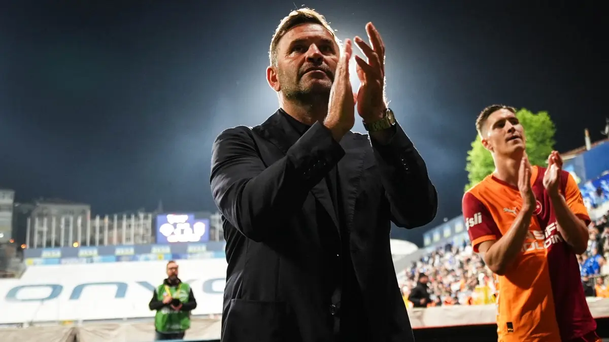 Galatasaray'da büyük sürpriz! Okan Buruk resmen imzalıyor