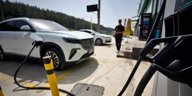 15 milyondan fazla şarj işlemi: Elektrikli otomobiller yolları doldurdu