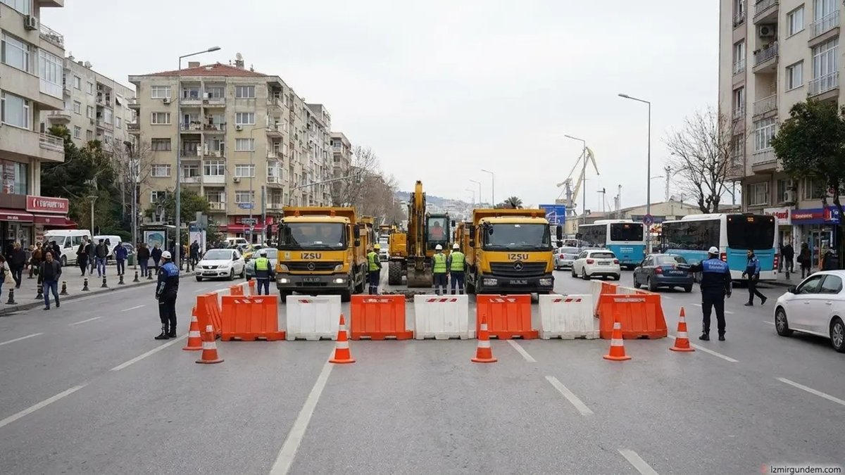 İzmir'de yola çıkacaklar dikkat! O yollardan geçmeyin, ESHOT güzergahları değişti!