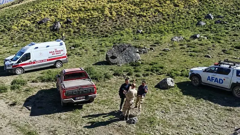 4 bin 135 rakımlı Cilo Sat Dağı'nda kayıp dağcı için arama çalışması başlatıldı
