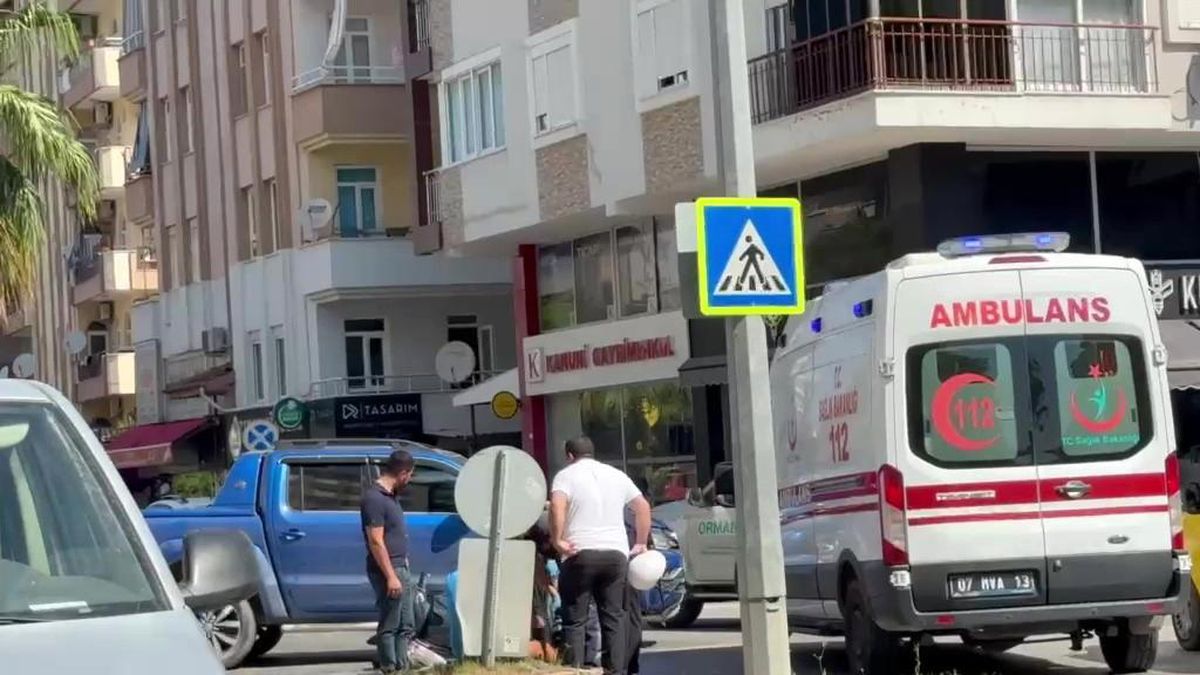 Kamyonet ile motosiklet çarpıştı: 1 yaralı