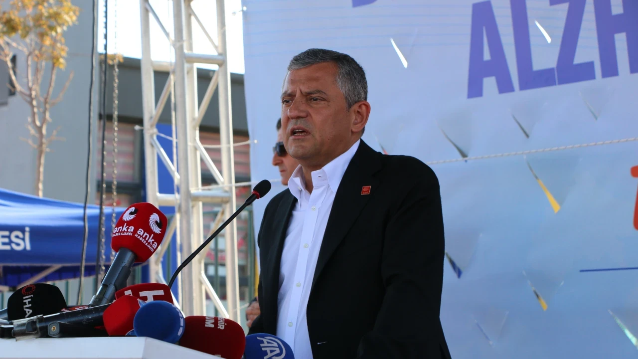 Özgür Özel: Böyle zor günlerde mücadele son derece kıymetli