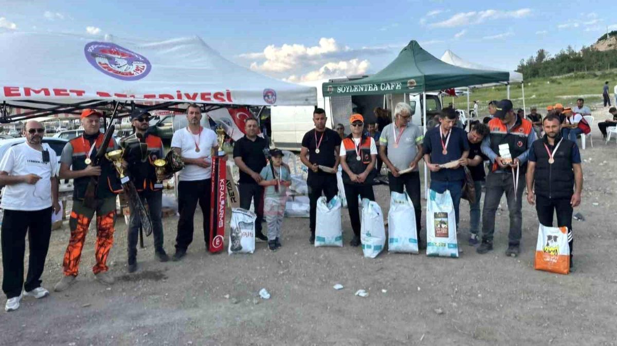 Emet'te Geleneksel Atış Şenliği yoğun katılımla gerçekleştirildi