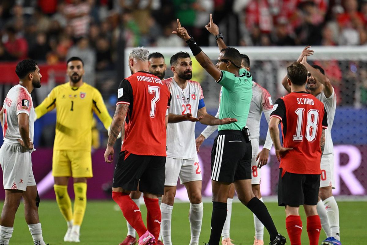 Gol, penaltı, VAR... Futbolseverler bu maçta her şeyi izledi