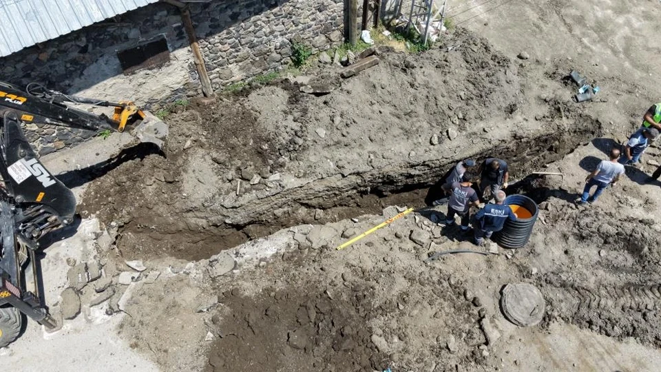 Erzurum Yakutiye'de kanalizasyon kazısında askeri mühimmat bulundu