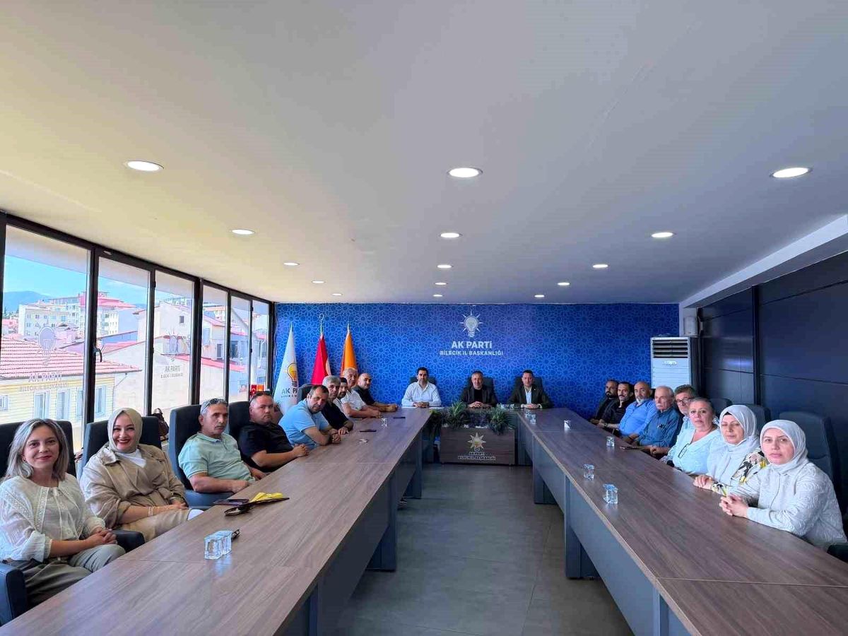 AK Parti sivil toplum kuruluşlarıyla bir araya geldi