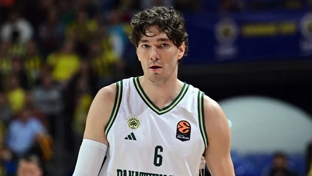 Cedi Osman yeni takımına imzayı attı