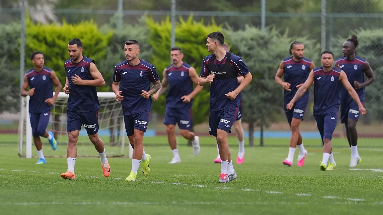 Trabzonspor'da yeni sezon hazırlıkları başladı! Yeni transferler sahaya çıktı