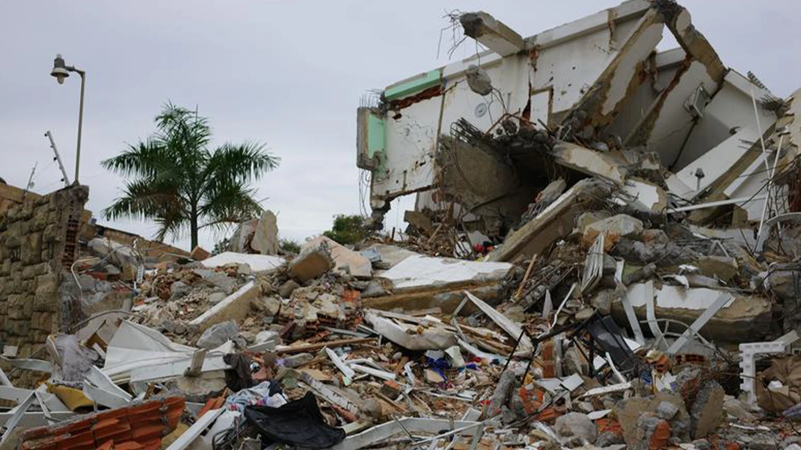 Venezuela'daki depremlerde can kaybı 5 bin 398’e yükseldi