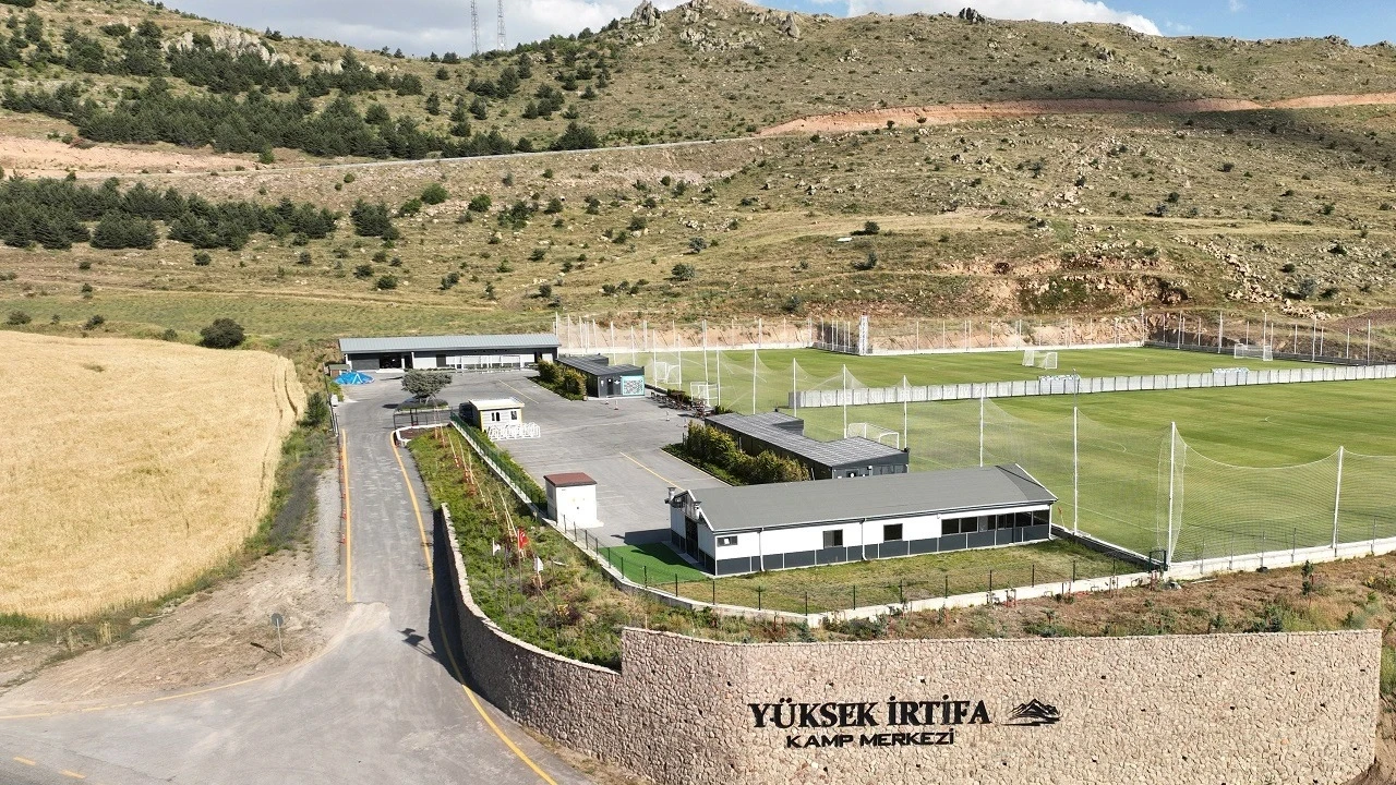 Erciyes Yüksek İrtifa Kamp Merkezi, spor turizminin yeni çekim merkezi oldu! Bu sezon 50 takımı ağırlayacak