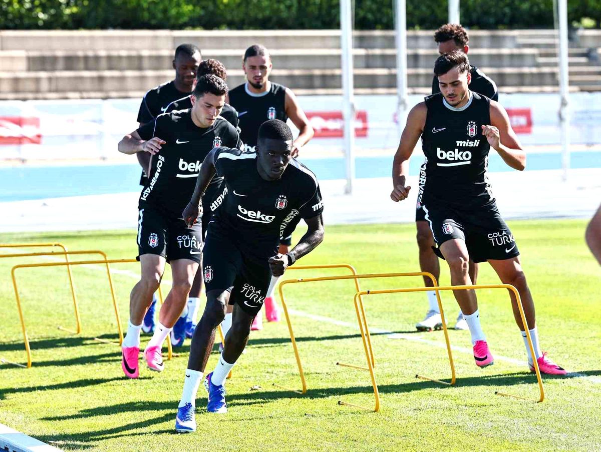 Kassoum Ouattara, Beşiktaş formasıyla ilk antrenmanına çıktı