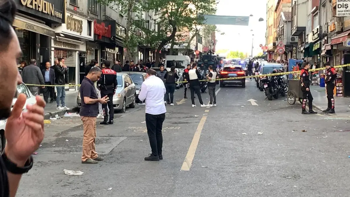 Beyoğlu'ndaki saldırgan aranıyor! Arkasından sinsice yaklaşıp ateş açtı