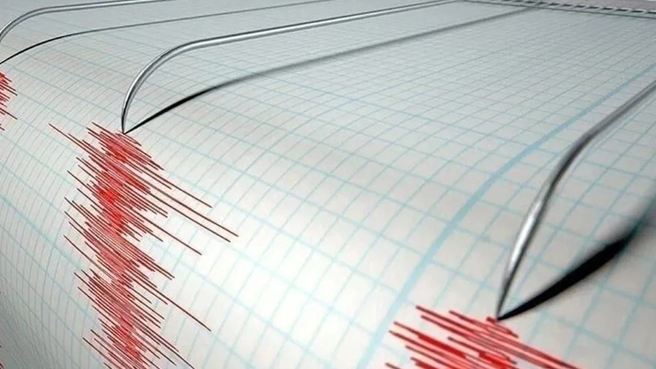 Antalya 3.5 büyüklüğünde deprem ile sallandı