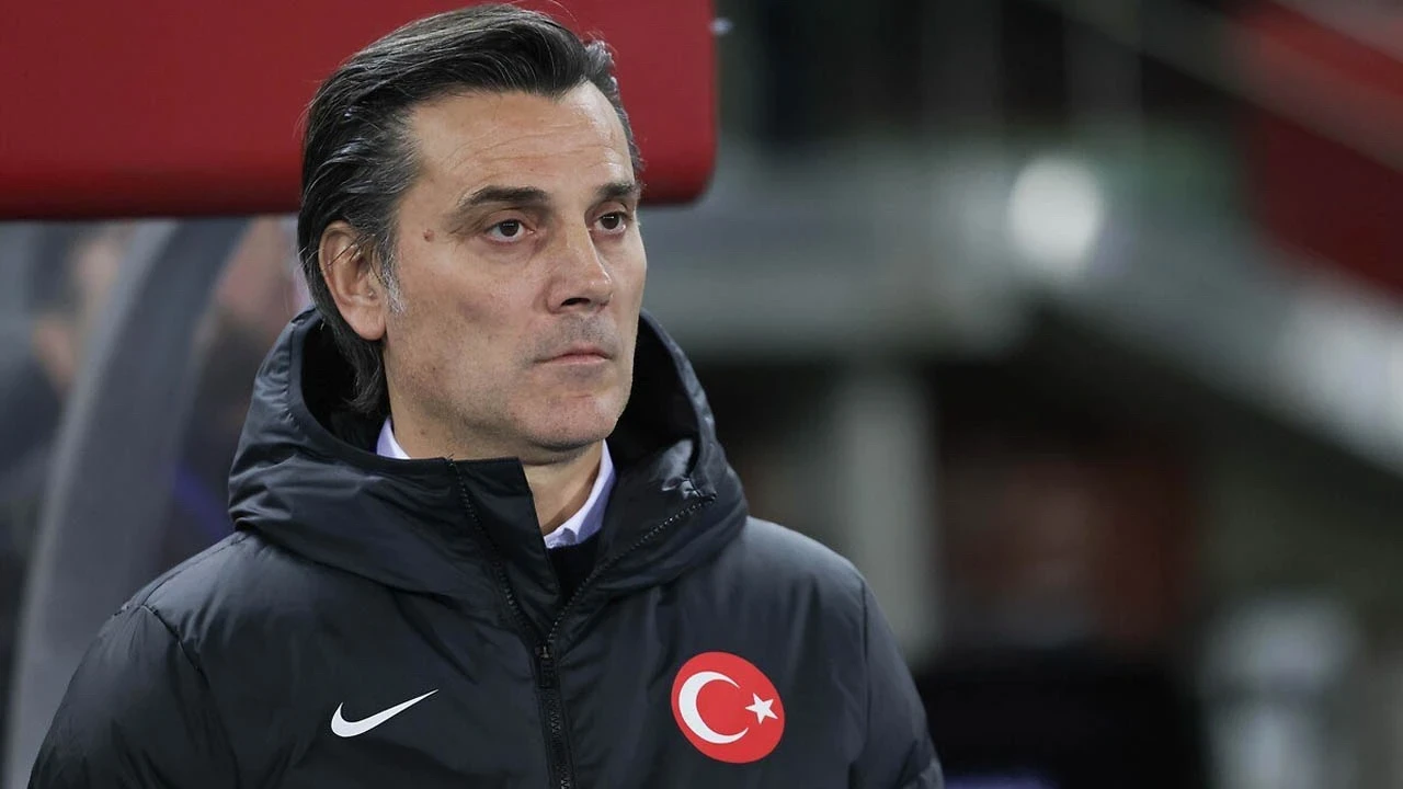 Vincenzo Montella'dan 3 oyuncuya kesik! Avustralya maçı sonrası ilk 11'de değişiklik