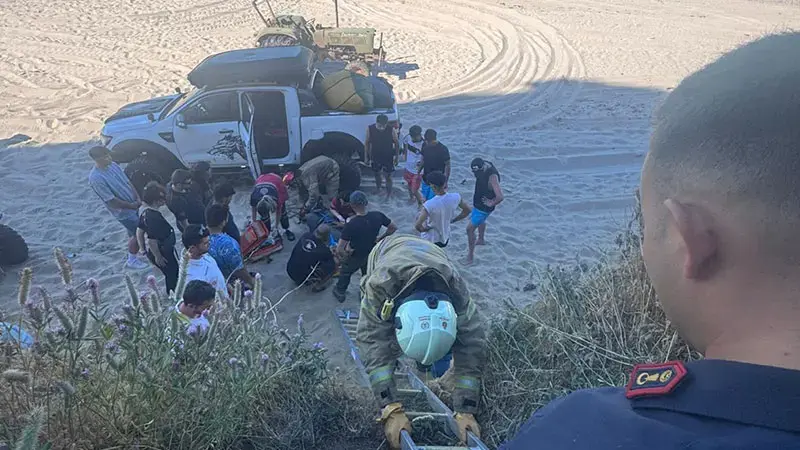 Çatalca'da paraşüt kayalıklara çarptı: 2 yaralı