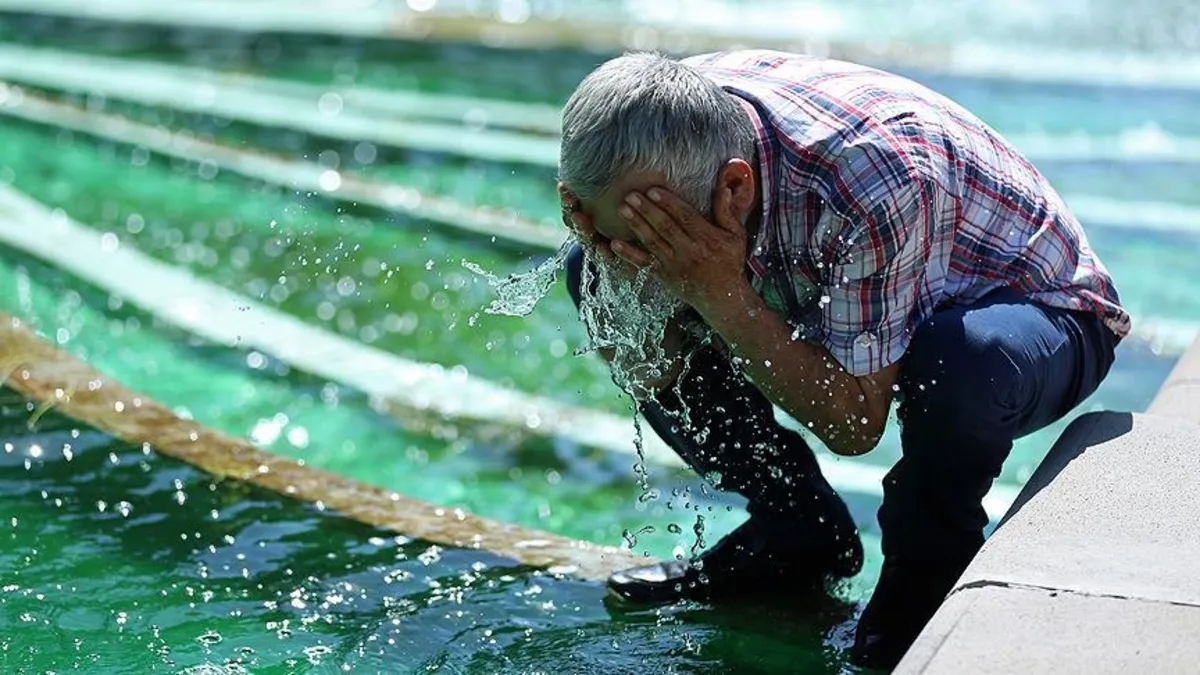 Meteoroloji'den peş peşe uyarılar! İstanbul'da yağış, Ege'de bunaltan sıcaklar geliyor…