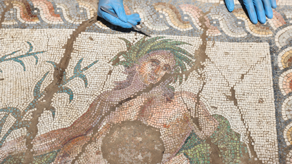 Nehir tanrısı Genç Eurymedon tasviri turistlerin gözdesi oldu