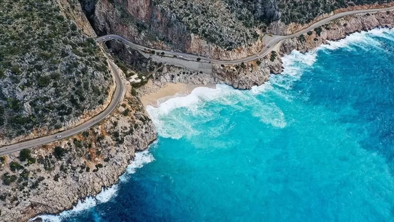 Kaputaş'ta sigara yasaklandı! Antalya sahillerinde ‘dumansız plaj’ dönemi başladı