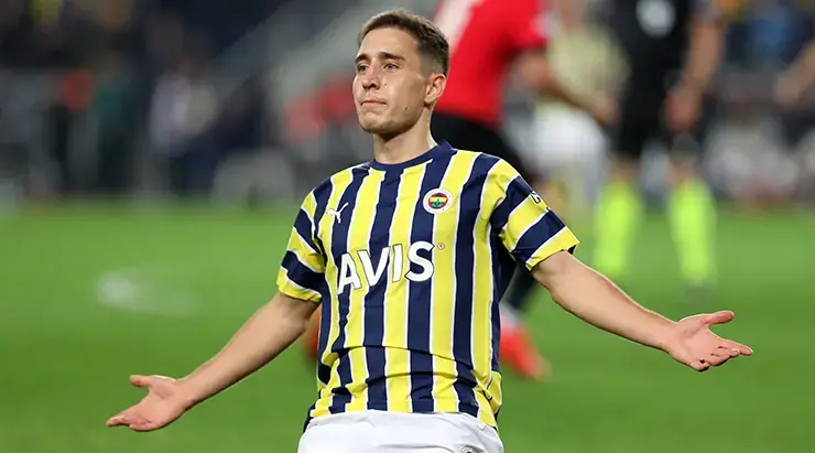 Fenerbahçe ile sözleşmesi sona ermişti! Emre Mor'a özel davet