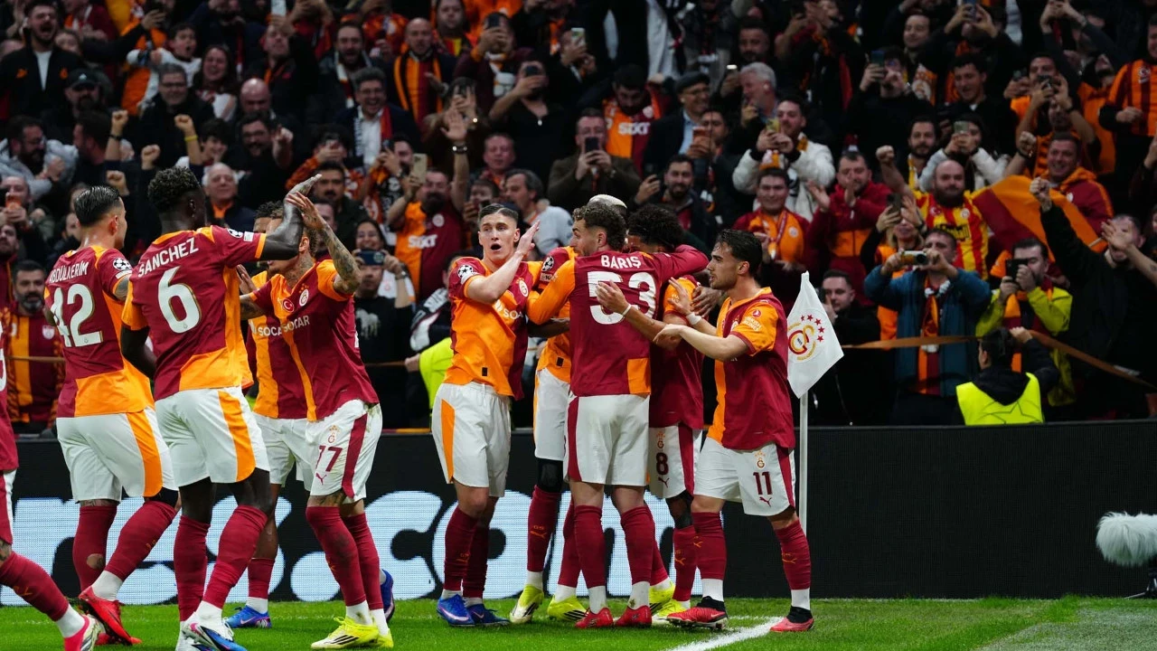 Galatasaray’dan transferde rekor talep! 40 milyon euro veren yıldız futbolcuyu alacak