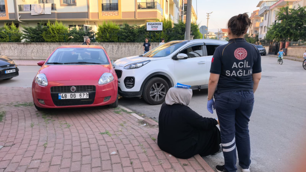 Bursa'da cip otomobile çarptı: 4 kişi hastaneye kaldırıldı