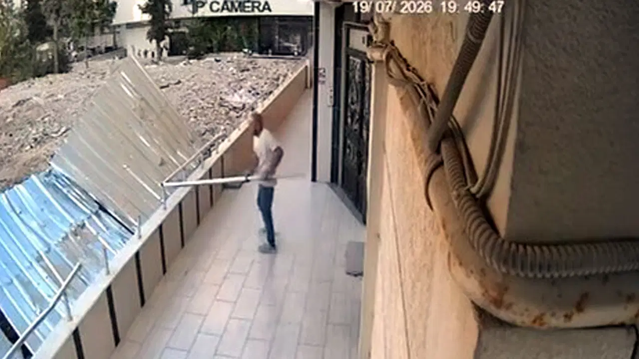 Yer: Avcılar... Korkulukları çalıp, 'uyuşturucu' ile yakalandılar